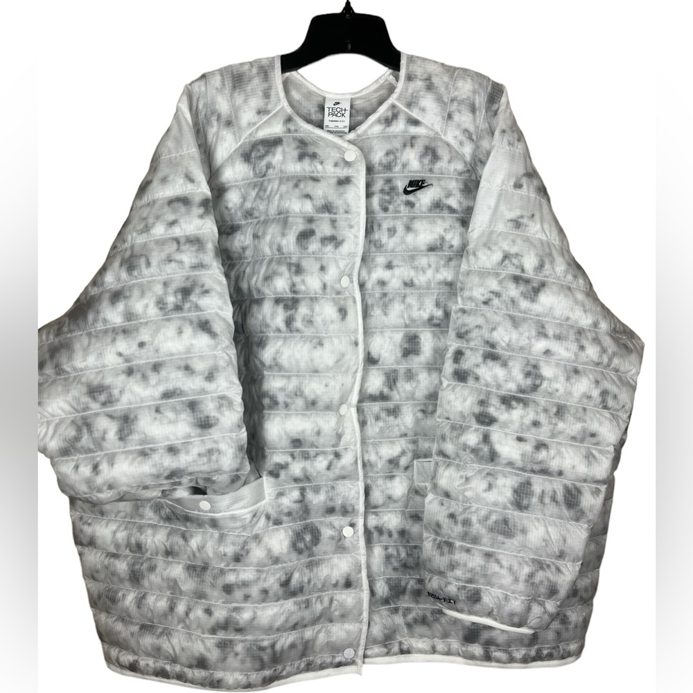 Nwt-Nike Tech Pack puffer